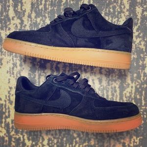 Air Force 1 - Black Suede - Size 8.5